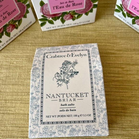 Crabtree & Evelyn Bath Salts ~ Bundle of 18 ~ Variety of scents included 🛁˚○• - Picture 5 of 9